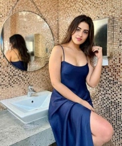 Call Girls In Guar City Mall~Noida Escort 7303283898