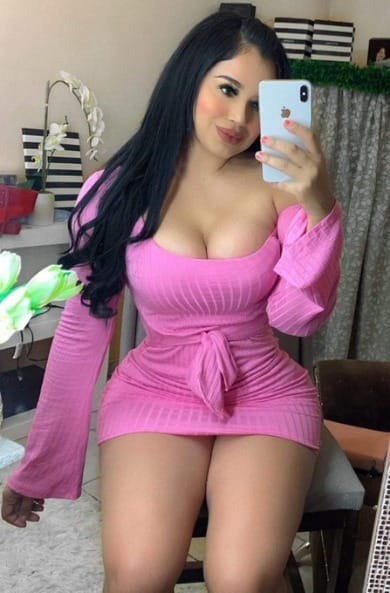 Call Girls In Botanical Garden~Noida Escort 7303283898