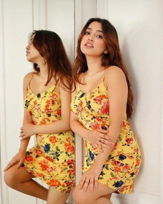 Call Girls In Vaishali~Ghaziabad Escort 7303283898
